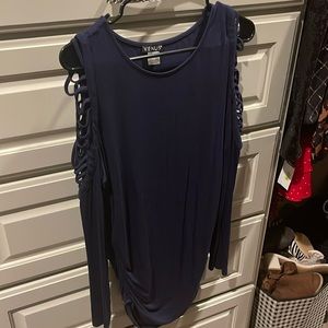 Shirred fitted stretchy top from Venus. Never worn. Dark blue color.